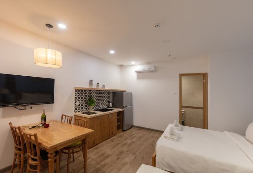 استودیو خانوادگی, Dai Nam Sai Gon