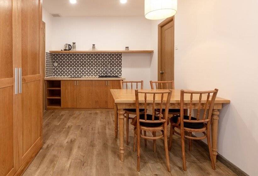 استودیوی استاندارد, Dai Nam Sai Gon