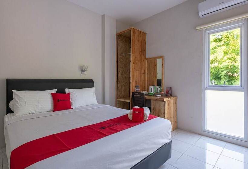 标准间, Reddoorz Plus Syariah @ Raya Nginden 2