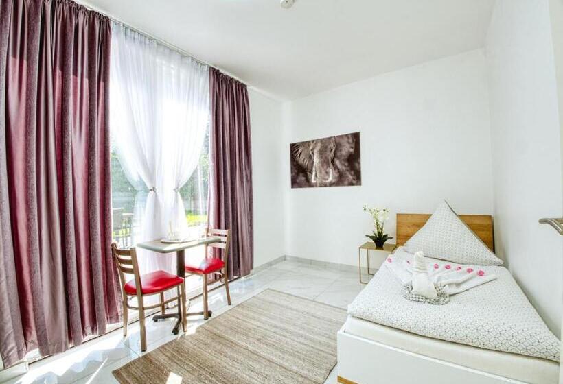 اتاق استاندارد, Pension Amanda