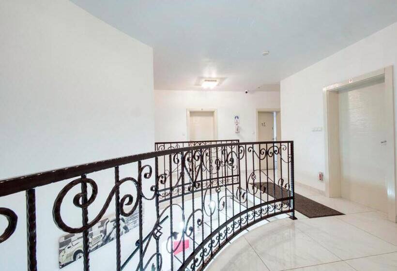 اتاق استاندارد یک نفره, Pension Amanda