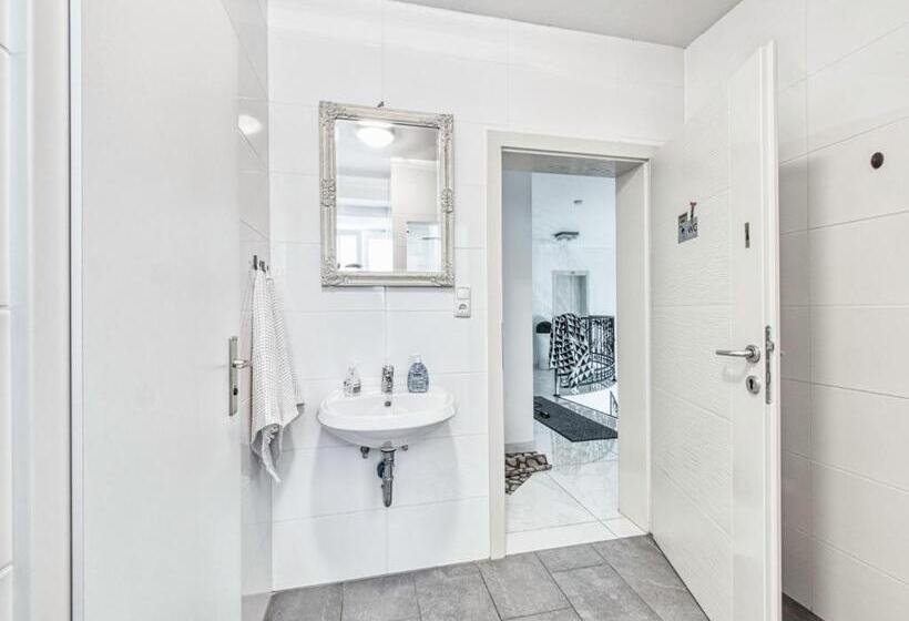 اتاق استاندارد, Pension Amanda