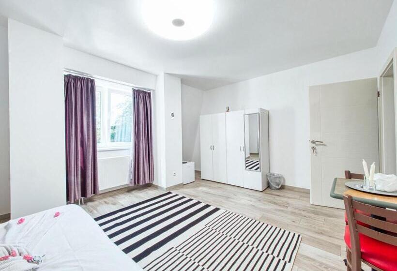 اتاق استاندارد, Pension Amanda