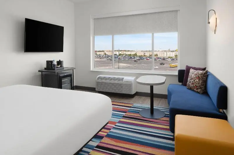 スタンダードルーム, Aloft Katy Mills