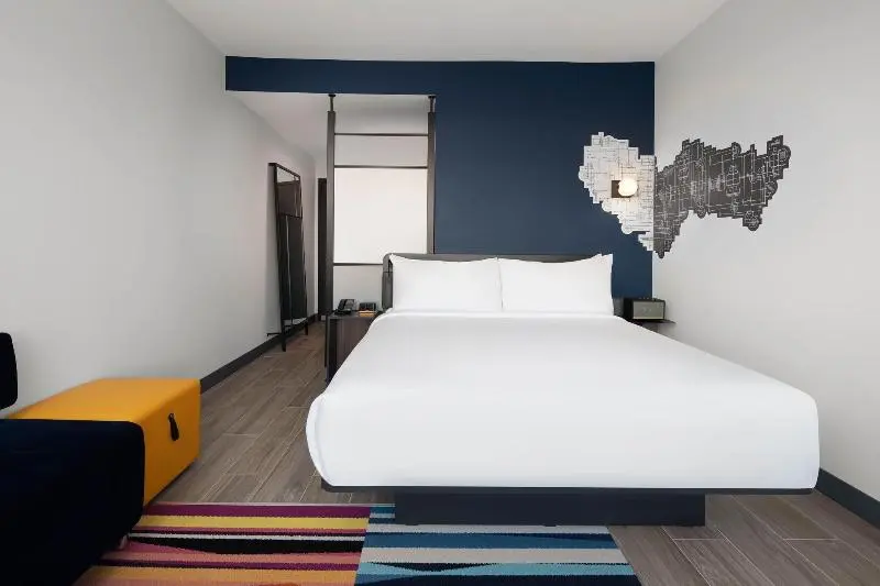 スタンダードルーム, Aloft Katy Mills