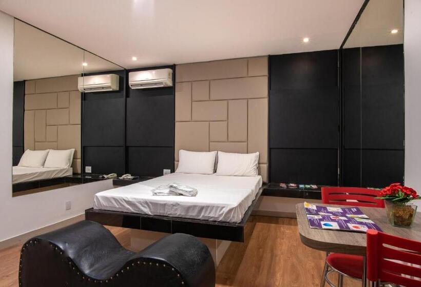 Люкс Deluxe Кровать Кинг, Motel Fantasy 1