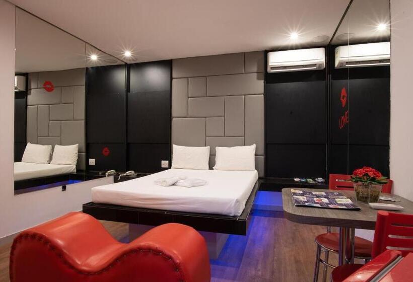 Люкс Deluxe Кровать Кинг, Motel Fantasy 1