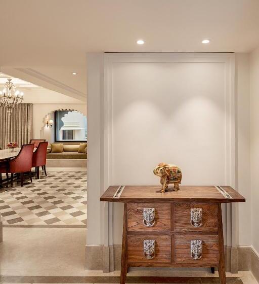 سوئیت پرزیدنت, Aurika, Udaipur