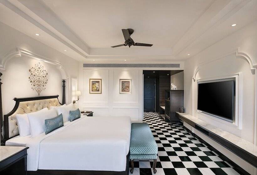 اتاق لوکس با تخت بزرگ, Aurika, Udaipur