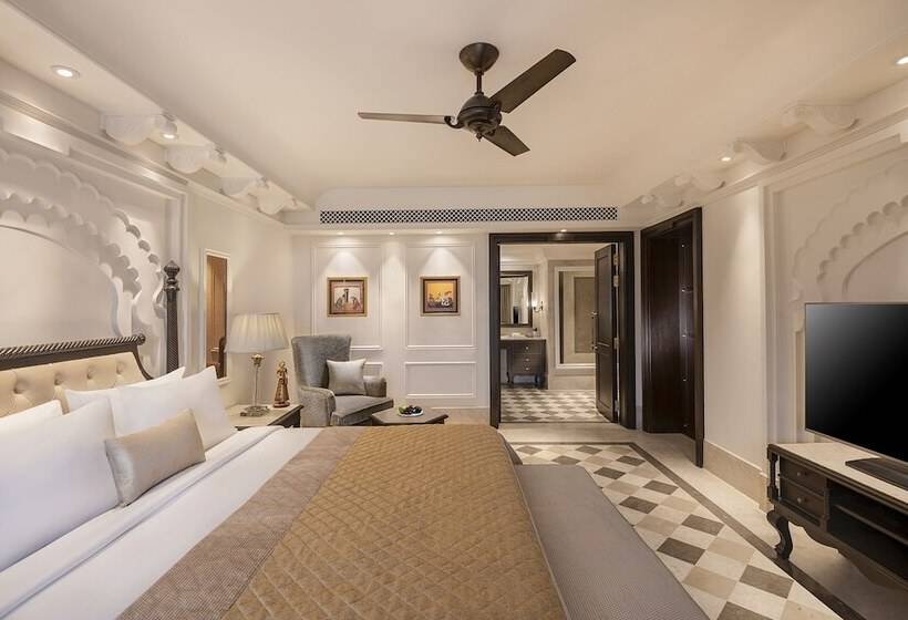 سوییت با استخر, Aurika, Udaipur