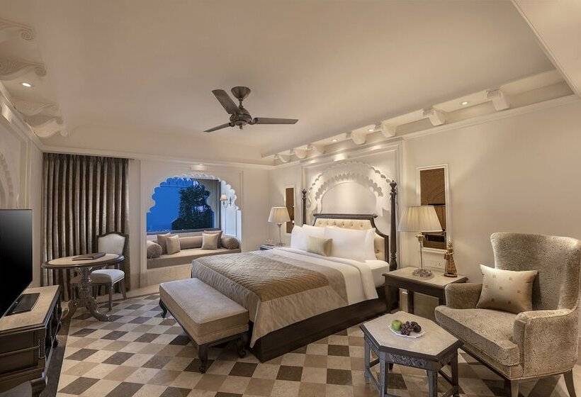 سوییت با استخر, Aurika, Udaipur