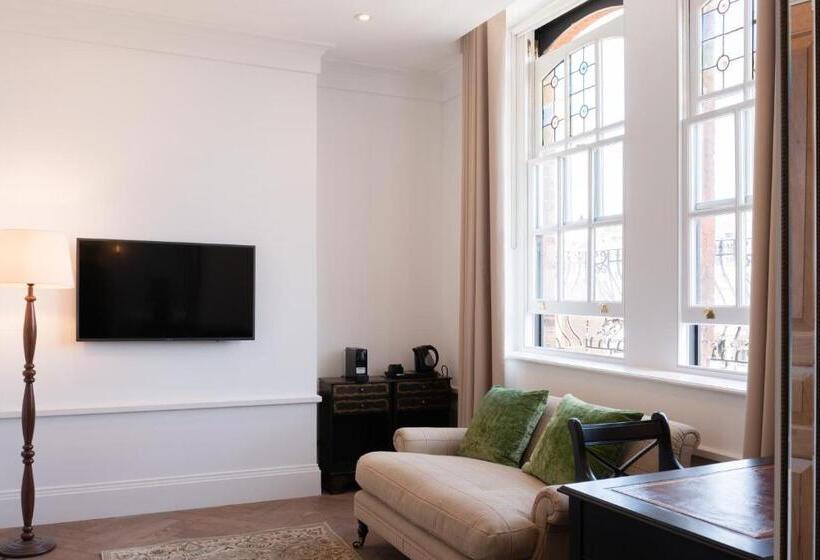 חדר סטנדרט, Gunmakers