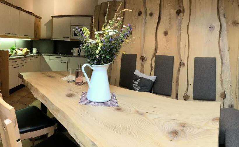 2 Bedroom Apartment, Garni Ida