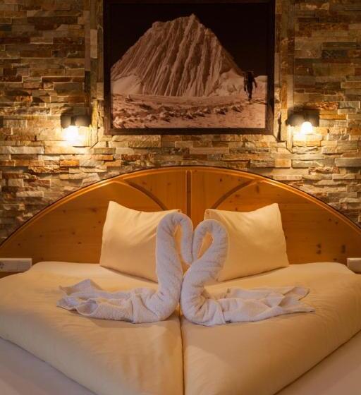 3 Bedroom Apartment, Garni Ida