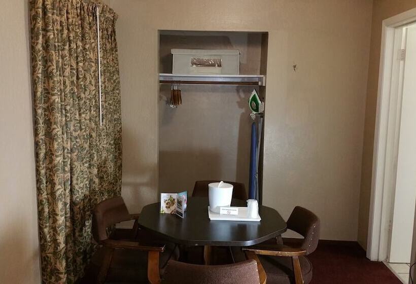 Номер Deluxe, El Dorado Motel