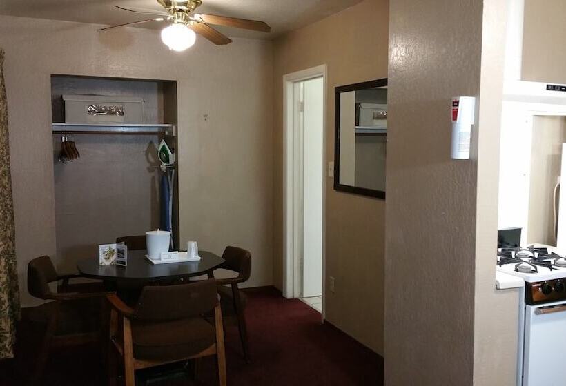 Номер Deluxe, El Dorado Motel