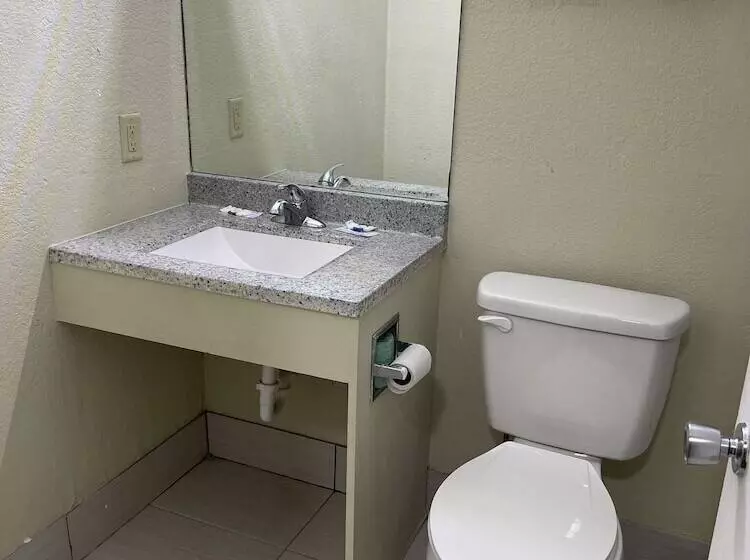 اتاق استاندارد با 2 تخت دوبل, Americas Best Value Inn Alexandria