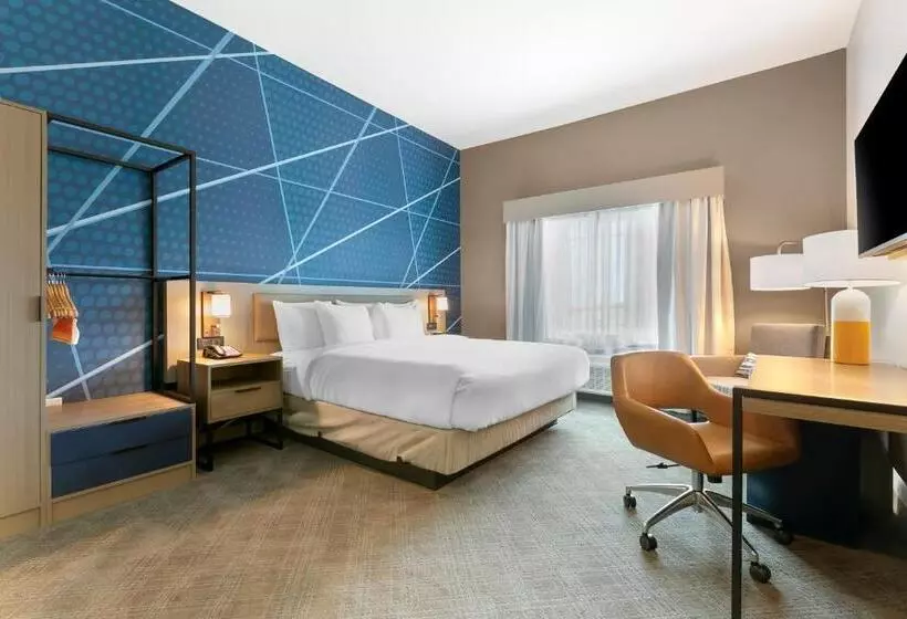 キングサイズベッドのスタンダードルーム, Comfort Inn & Suites Houma