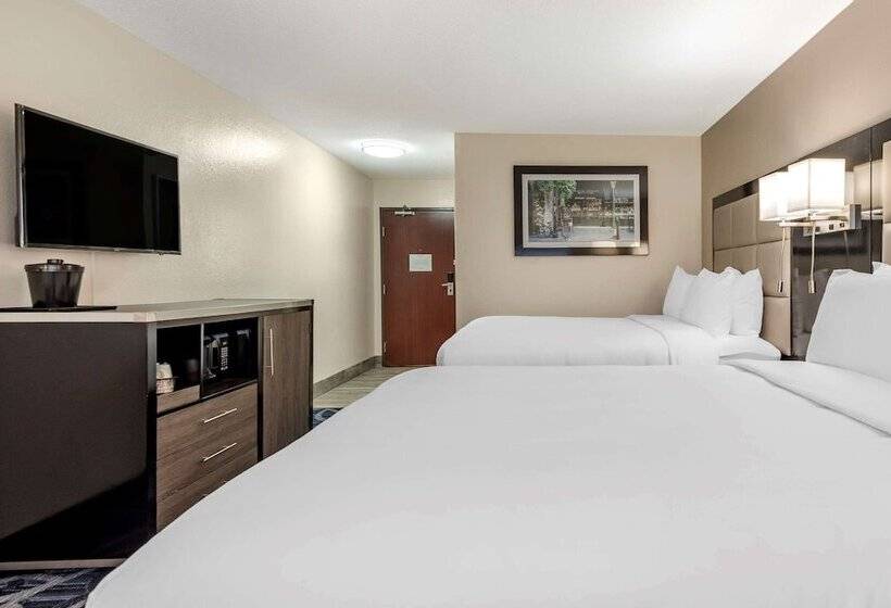 带2个双人床的标准工作室, Comfort Inn & Suites Liverpool   Syracuse