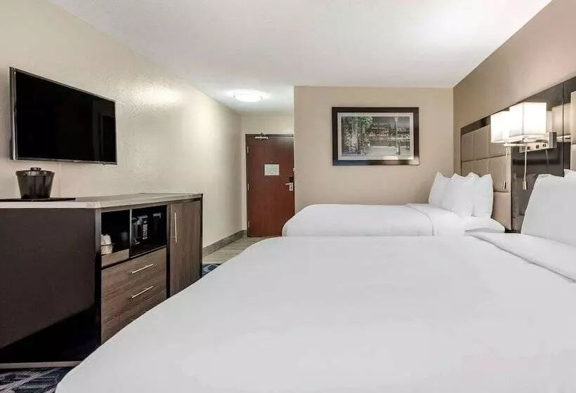 ２ダブルベッドのスタンダードルーム, Comfort Inn & Suites Liverpool   Syracuse
