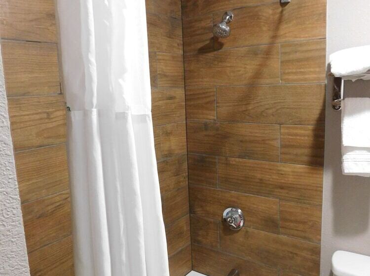 غرفه قياسيه سريرين مزدوجين, Days Inn By Wyndham West Des Moines   Clive