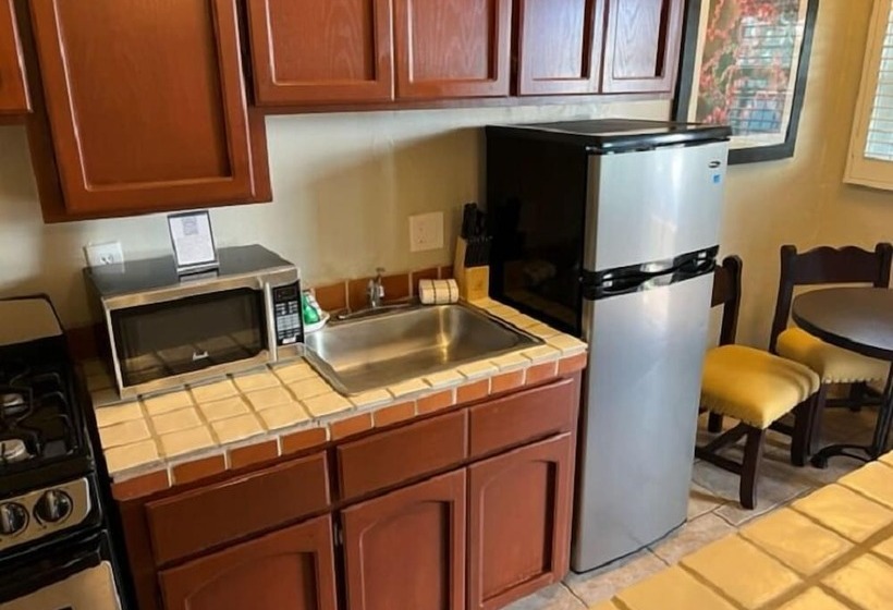 스위트, El Cordova