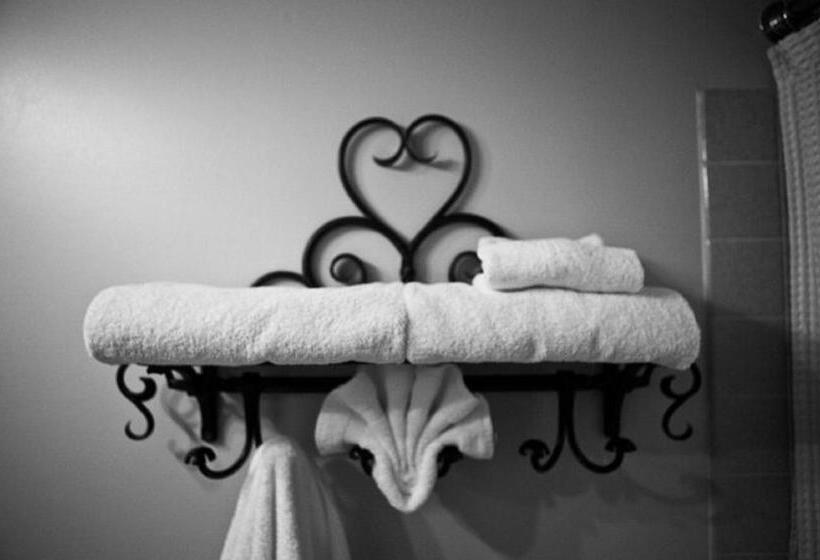 キングサイズベッドのスタンダードルーム, Enzian Inn