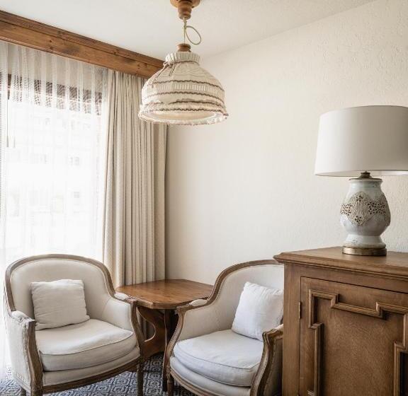 プールビュースタンダードルーム, Enzian Inn