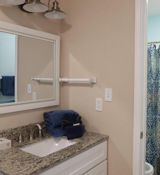 Studio Standard, Executive Keys Condominiums On The Beach