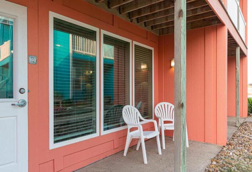 Studio Standard, Executive Keys Condominiums On The Beach