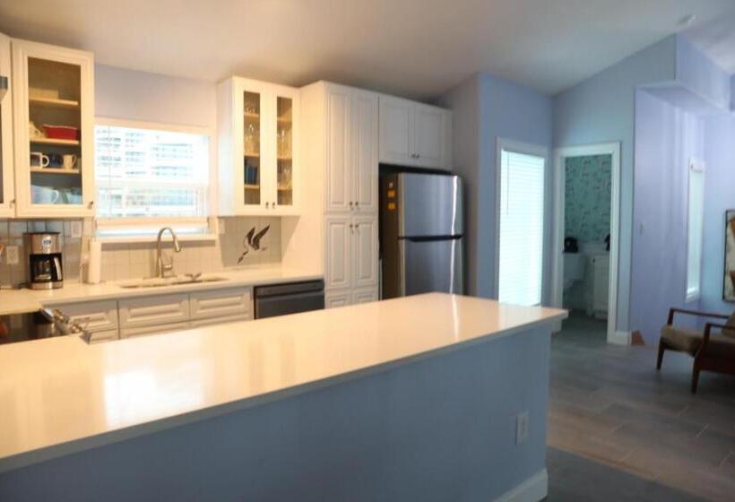 Апартаменты 1 Спальня Вид на Море, Executive Keys Condominiums On The Beach