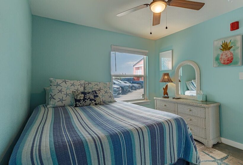 Апартаменты 3 Спальни, Executive Keys Condominiums On The Beach