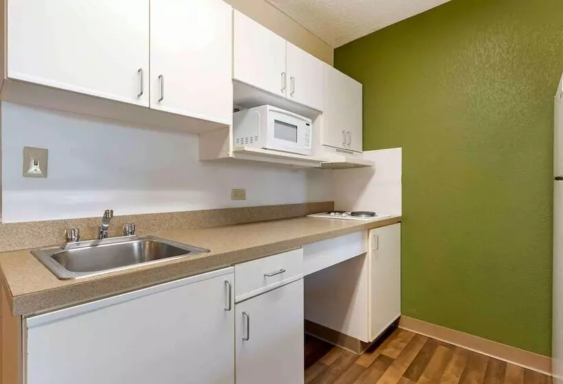 スタンダードスタジオ, Extended Stay America Select Suites  Chicago  Rolling Meadows