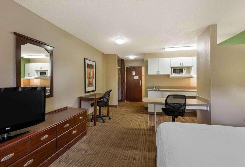 스탠다드 스튜디오 킹침대, Extended Stay America Suites  Akron  Copley  East