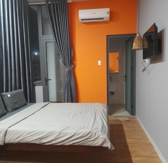 اتاق لوکس با بالکن, Thanh Hằng Homestay