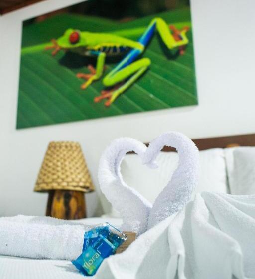 샬레, Pousada E Restaurante Amazonia