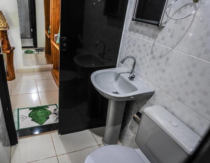 샬레, Pousada E Restaurante Amazonia