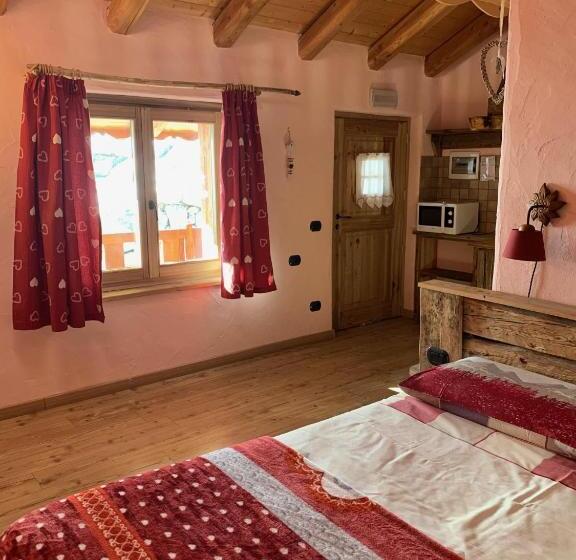 חדר סטנדרט לארבעה, La Ferme Du Grand Paradis