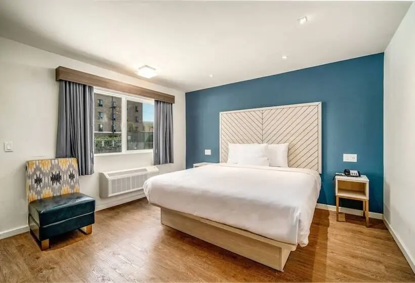 身障者適用スタンダードルーム, Trend Hotel At Lax Airport