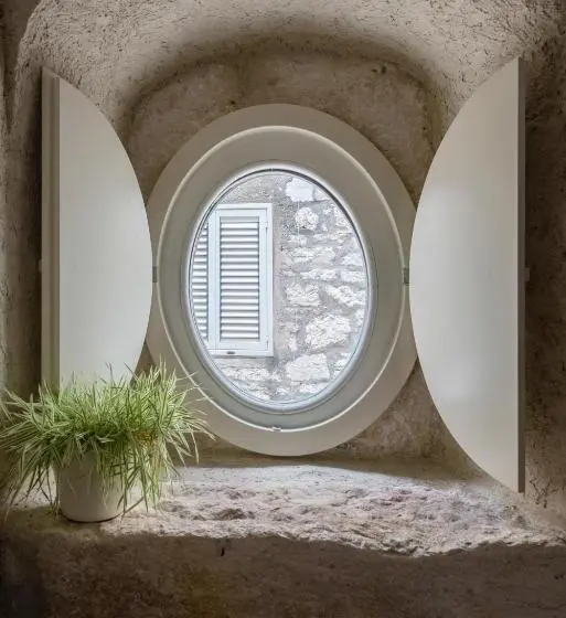 سوییت جونیور, Fenice Palace