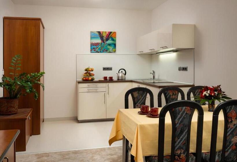 スイート, Penzion Integrity