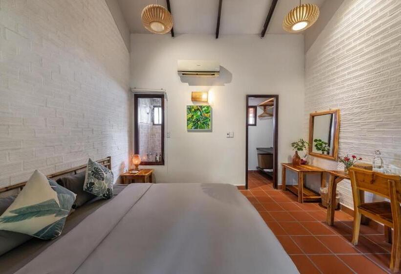 بانگلوی لوکس, An Nhien Retreat