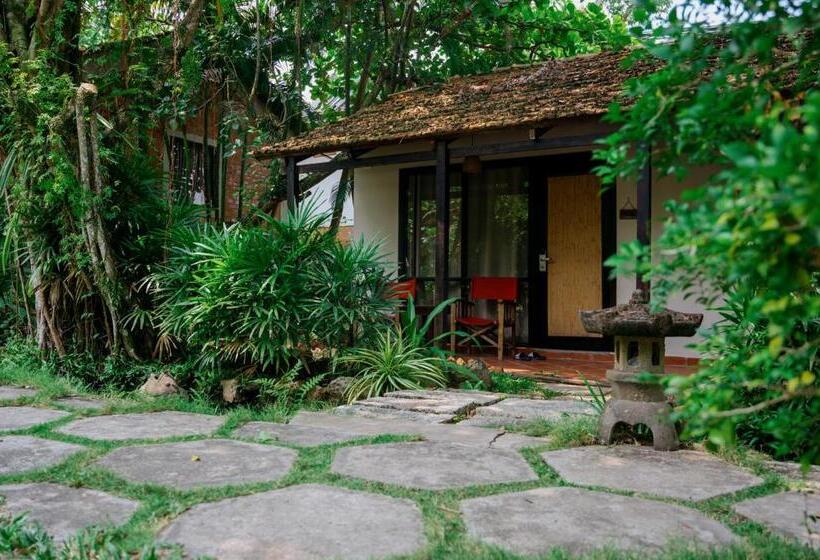 اتاق استاندارد سه تخته با چشمانداز باغ, An Nhien Retreat