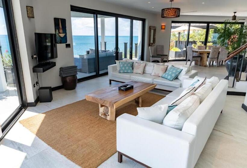 غرفة قياسية مطلّة علي البحر, Tamarind Hills Resort & Villas