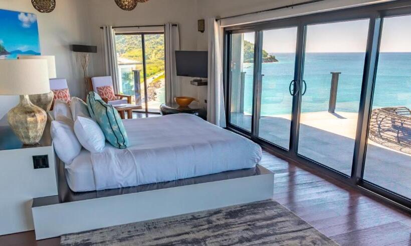 غرفة قياسية مطلّة علي البحر, Tamarind Hills Resort & Villas