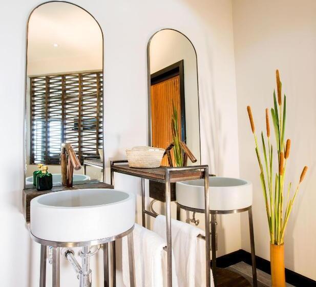 جناح مطلّ علي البحر, Tamarind Hills Resort & Villas