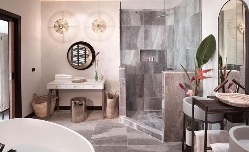 جناح, Tamarind Hills Resort & Villas