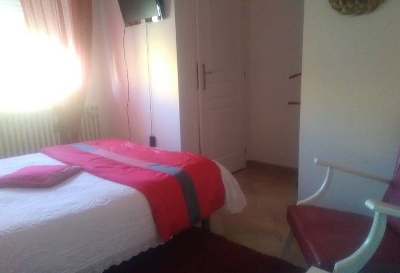 Номер Стандарт, Chambres D Hotes Beziers