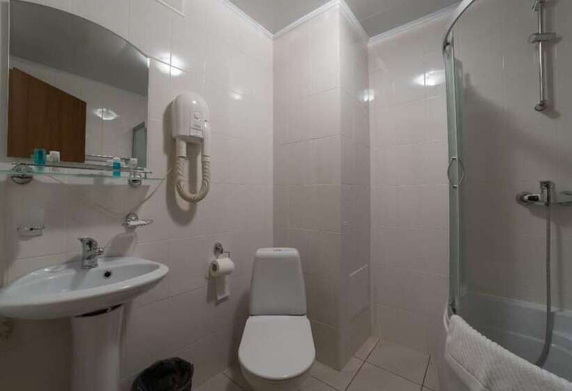 חדר משפחתי, Gerda