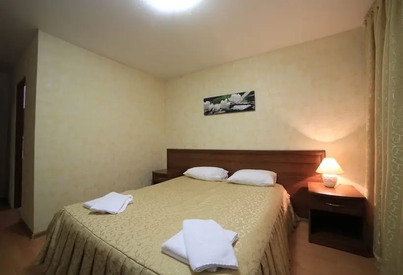 Chambre Familiale, Gerda